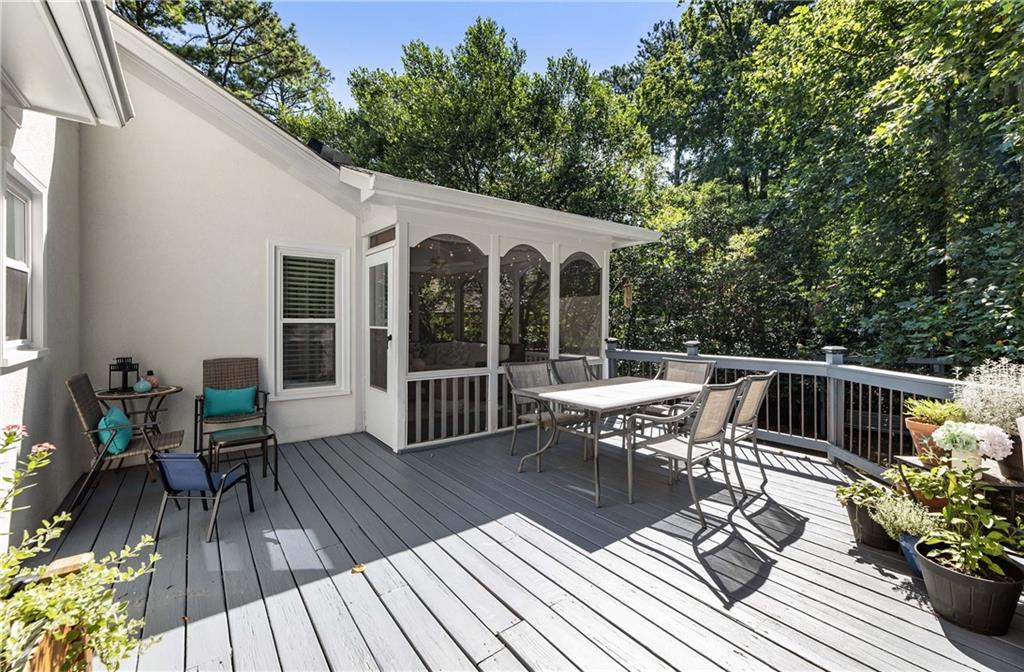 215 Lake Pines Pointe