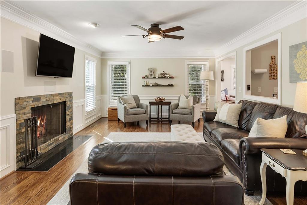 215 Lake Pines Pointe