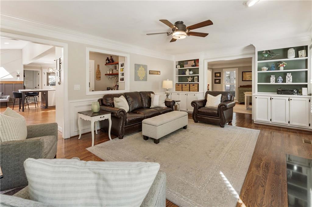 215 Lake Pines Pointe