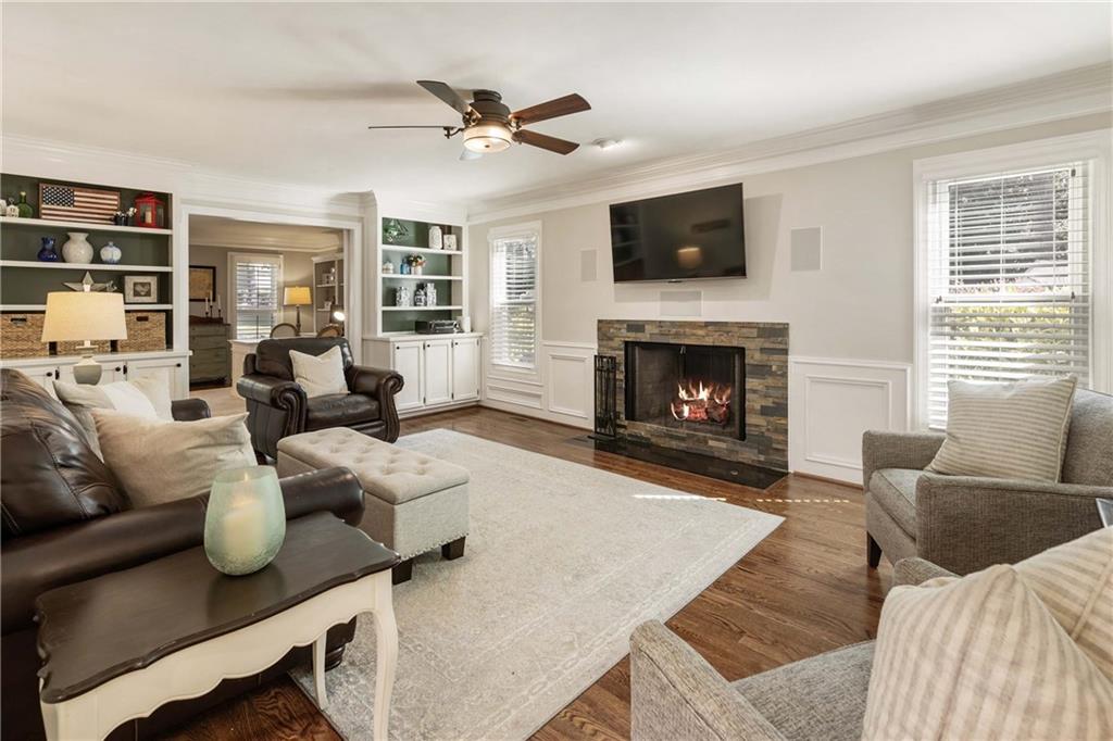 215 Lake Pines Pointe