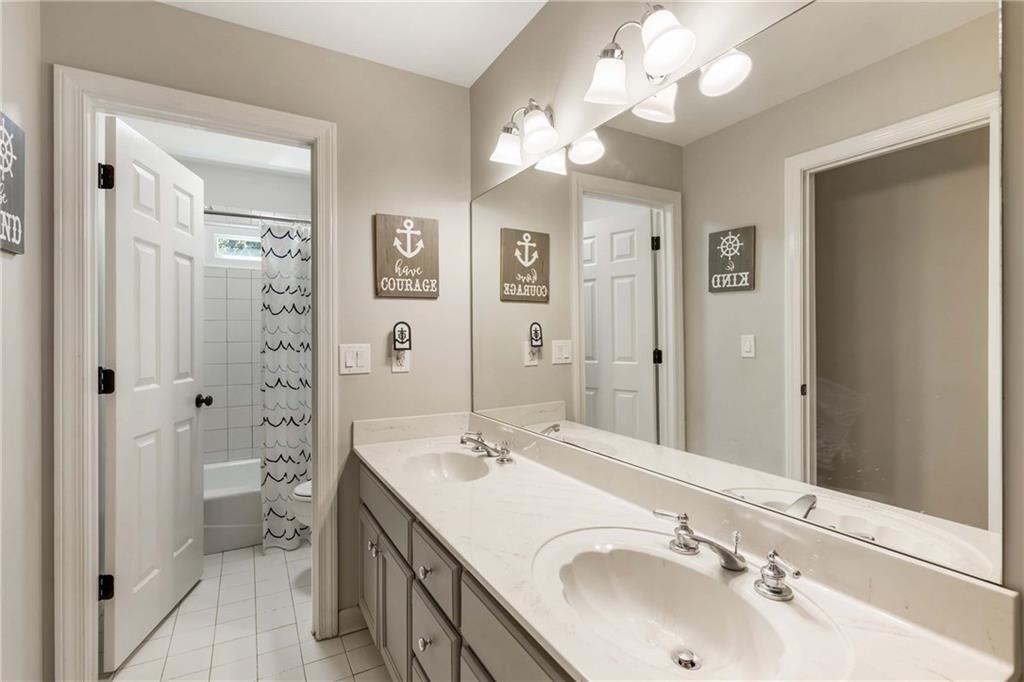 215 Lake Pines Pointe