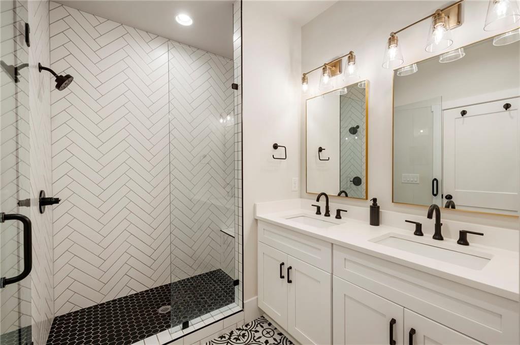 790 Highland Terrace NE