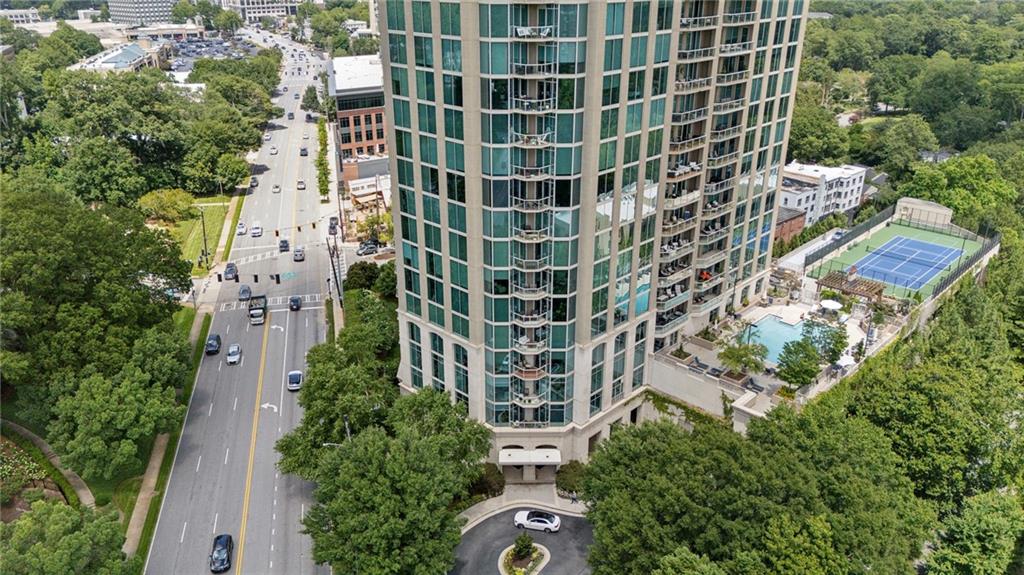 2795 Peachtree Road NE Unit 906