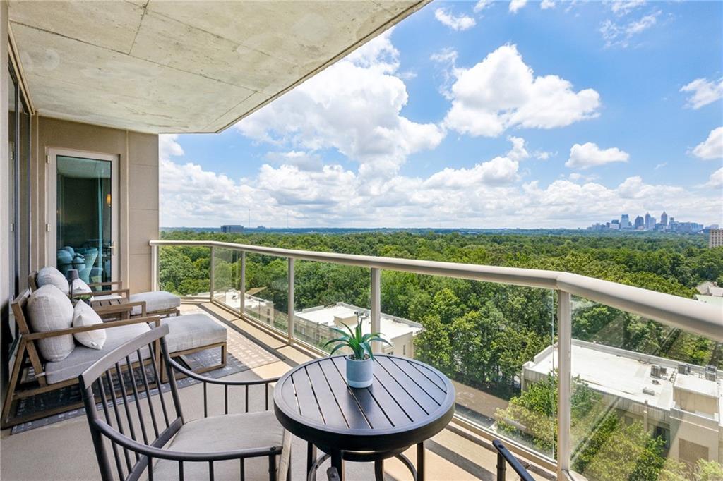 2795 Peachtree Road NE Unit 906