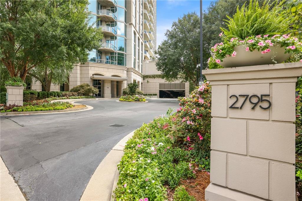 2795 Peachtree Road NE Unit 906