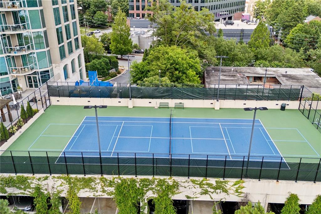 2795 Peachtree Road NE Unit 906