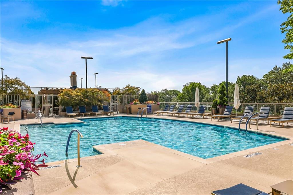 2795 Peachtree Road NE Unit 906