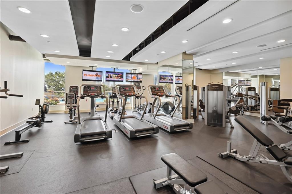 2795 Peachtree Road NE Unit 906