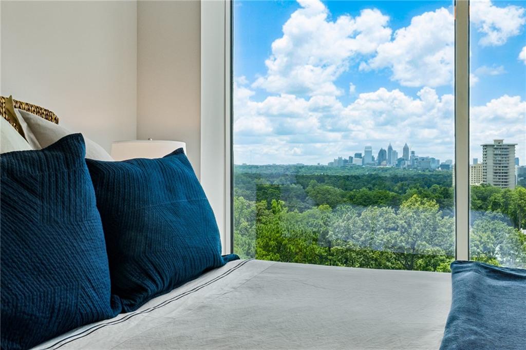 2795 Peachtree Road NE Unit 906