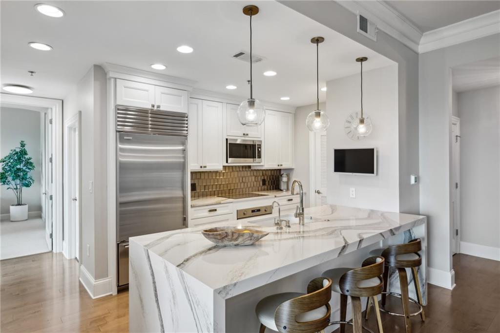 2795 Peachtree Road NE Unit 906