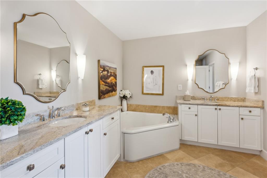 2795 Peachtree Road NE Unit 906