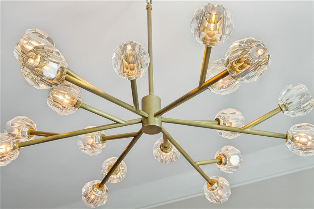 2795 Peachtree Road NE Unit 906