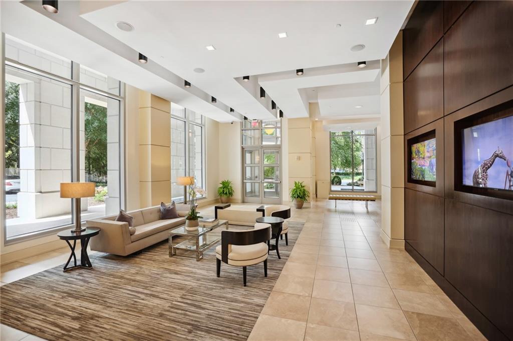 2795 Peachtree Road NE Unit 906