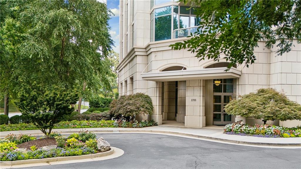 2795 Peachtree Road NE Unit 906