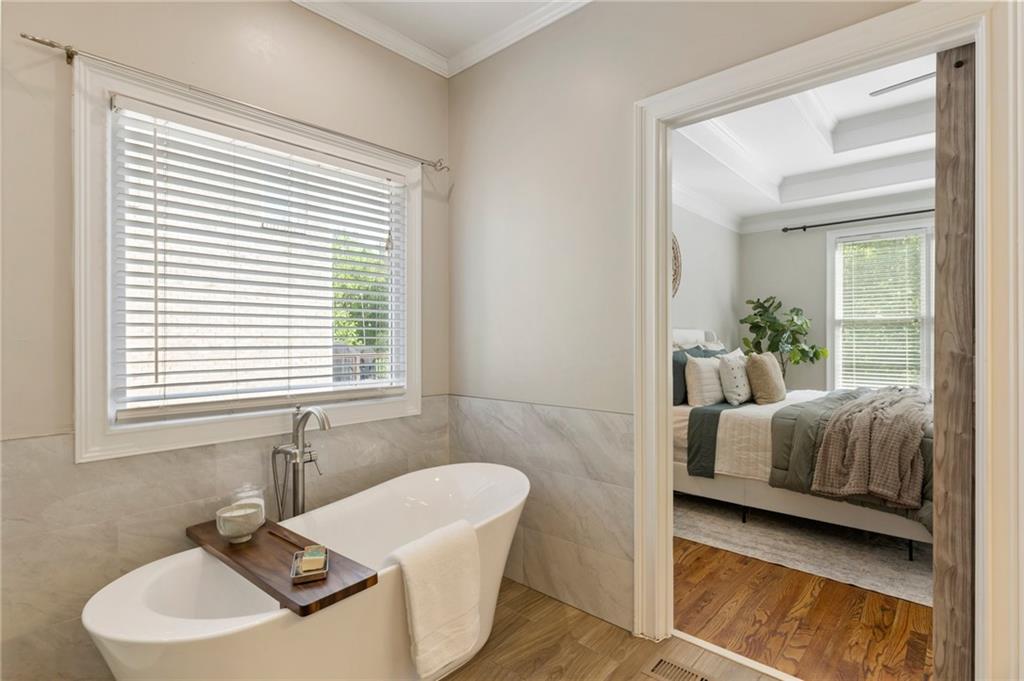 12892 Waterside Drive