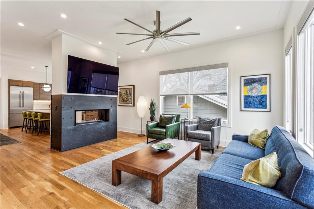 522 Boulevard Place NE Unit 1