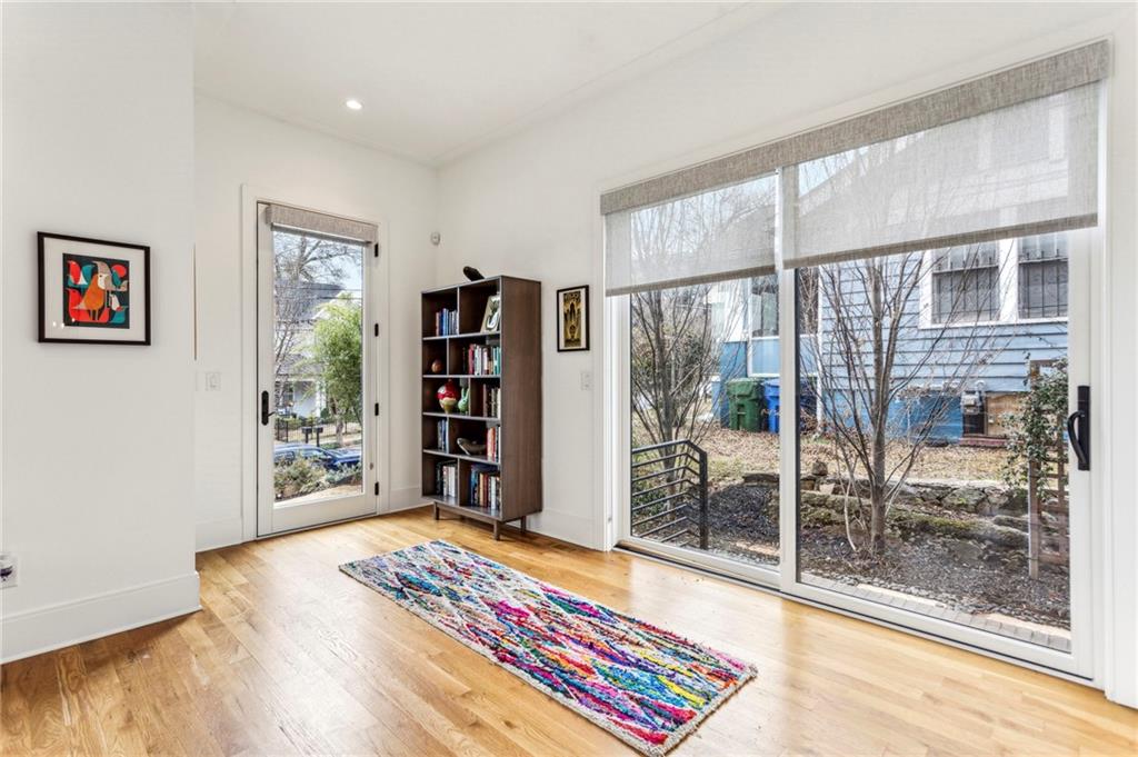 522 Boulevard Place NE Unit 1