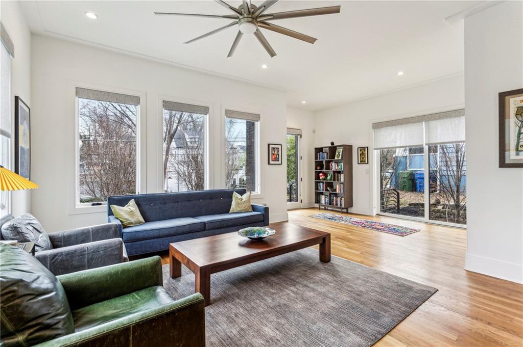 522 Boulevard Place NE Unit 1