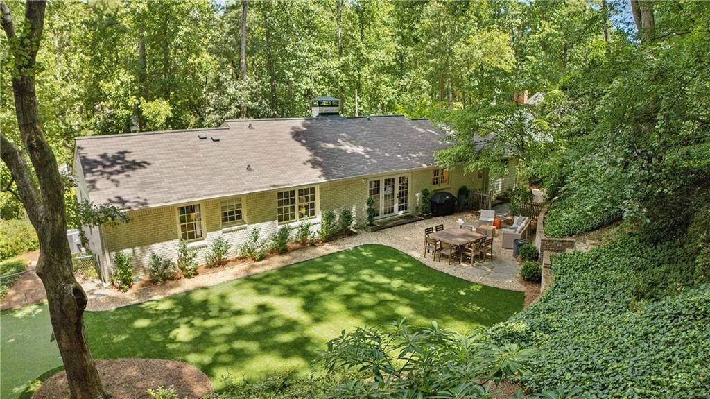 2781 Mornington Drive NW