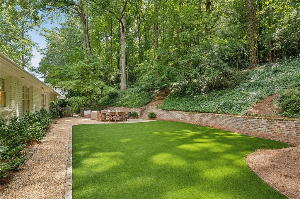 2781 Mornington Drive NW