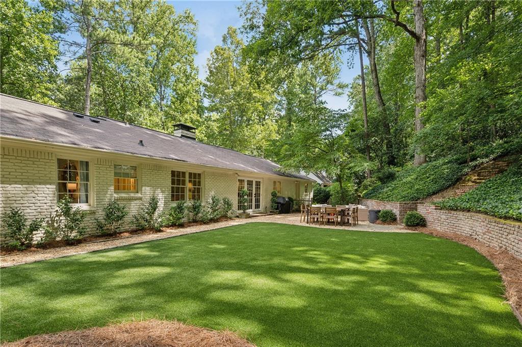 2781 Mornington Drive NW