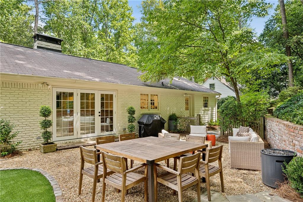 2781 Mornington Drive NW