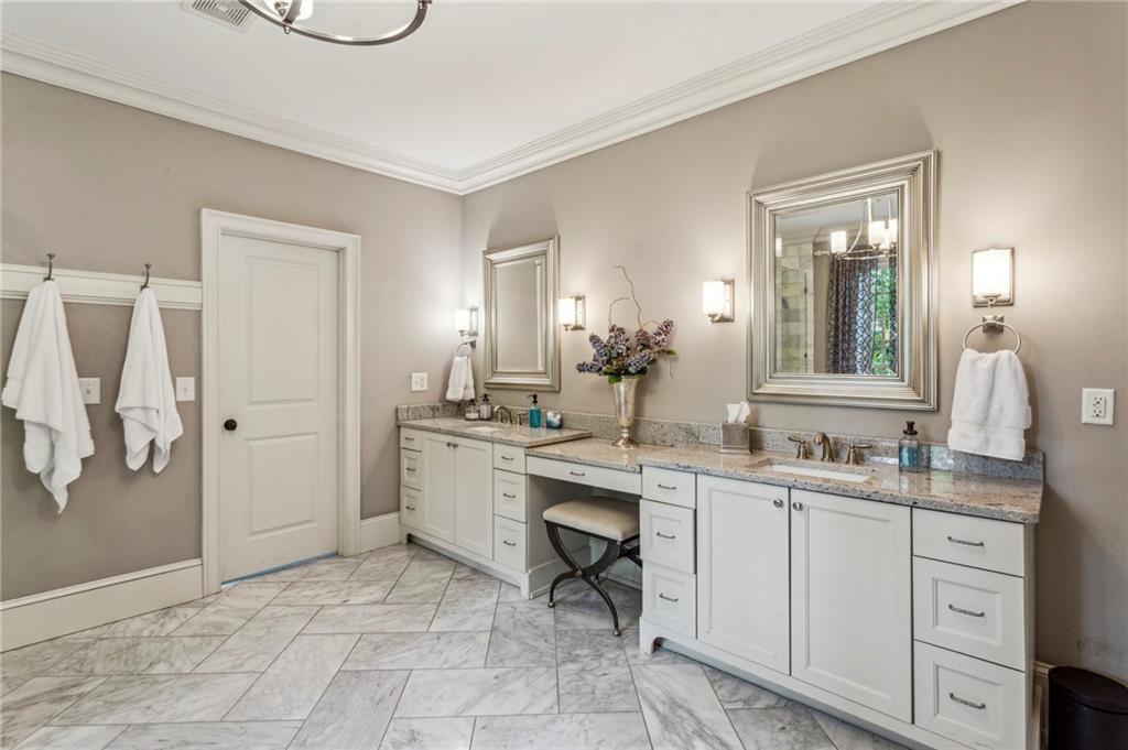 2115 Howell Mill Road NW