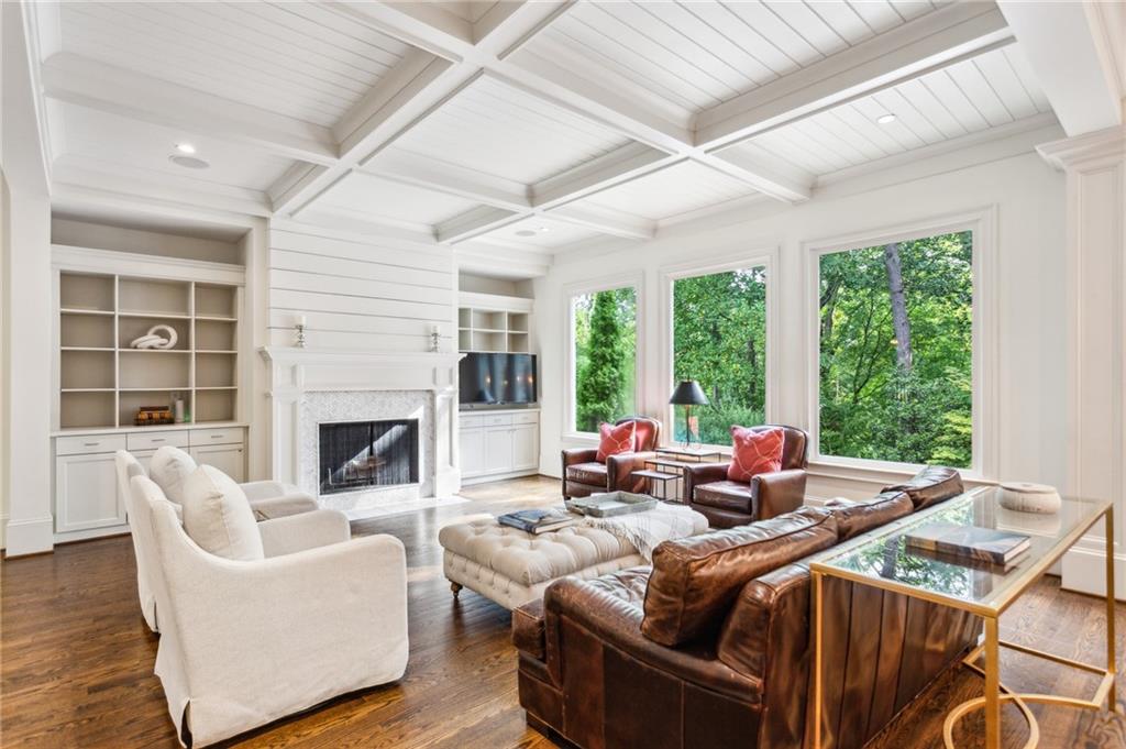 2115 Howell Mill Road NW