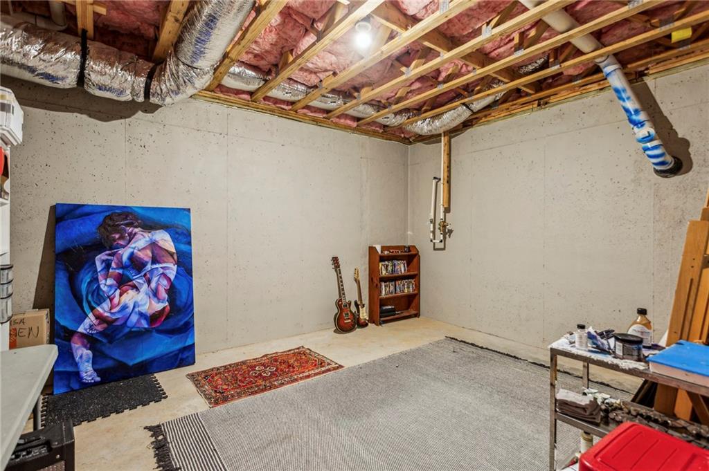 2115 Howell Mill Road NW