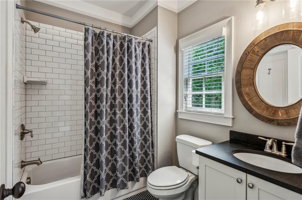 2115 Howell Mill Road NW