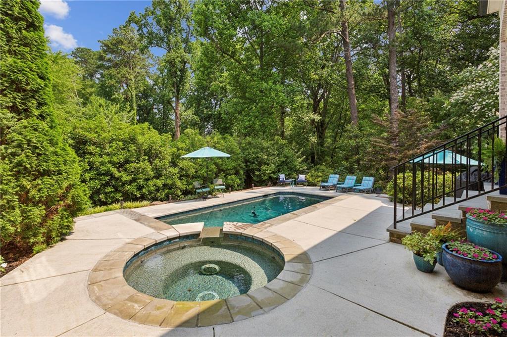 2115 Howell Mill Road NW