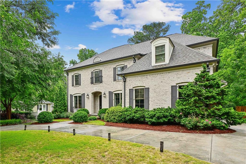 2115 Howell Mill Road NW