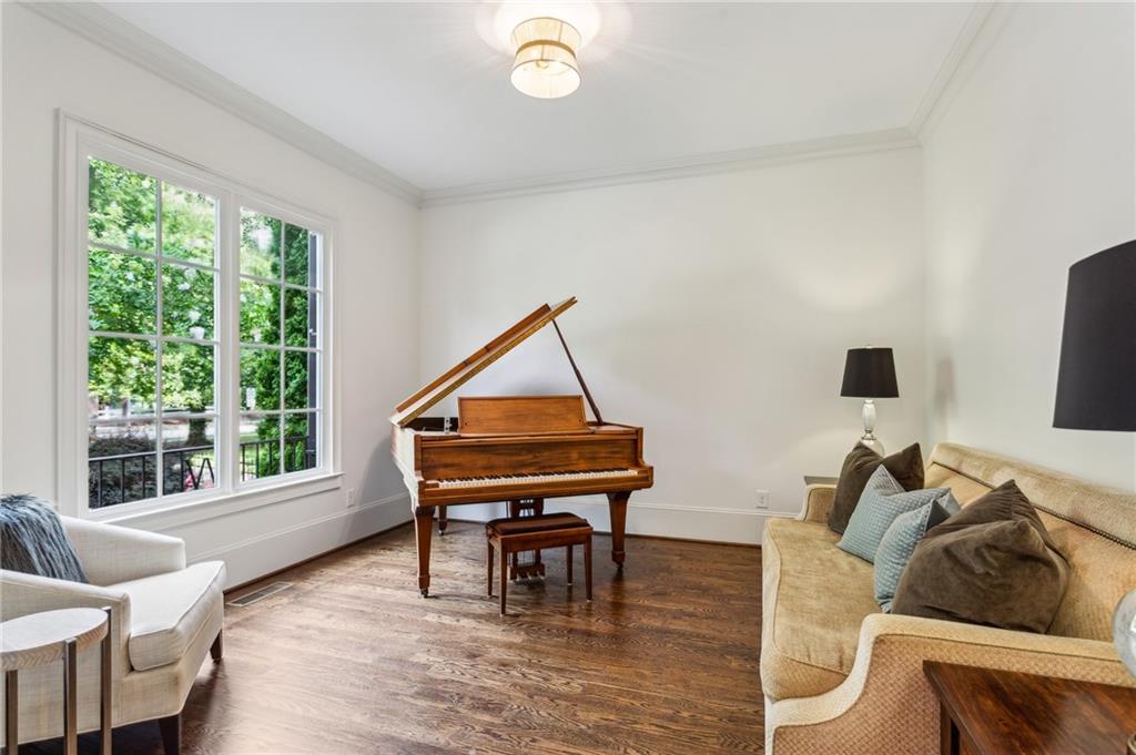 2115 Howell Mill Road NW