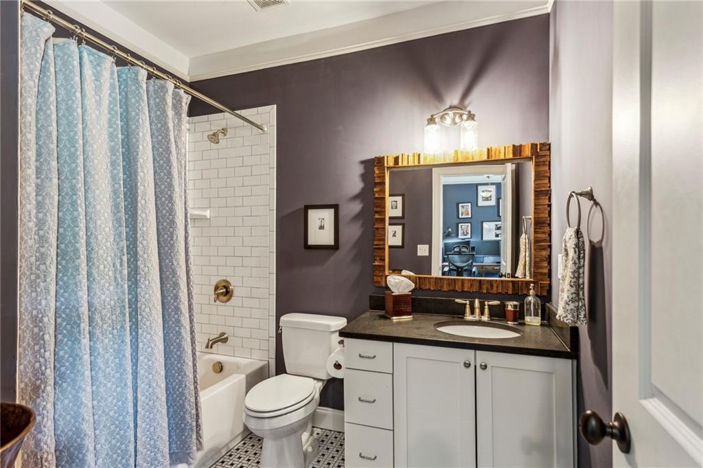 2115 Howell Mill Road NW