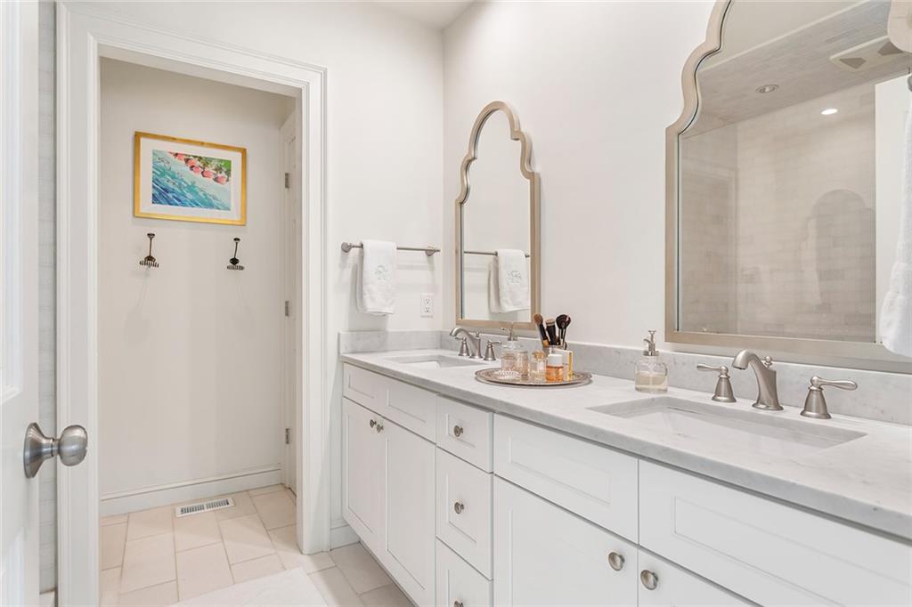 2318 Havenridge Drive NW