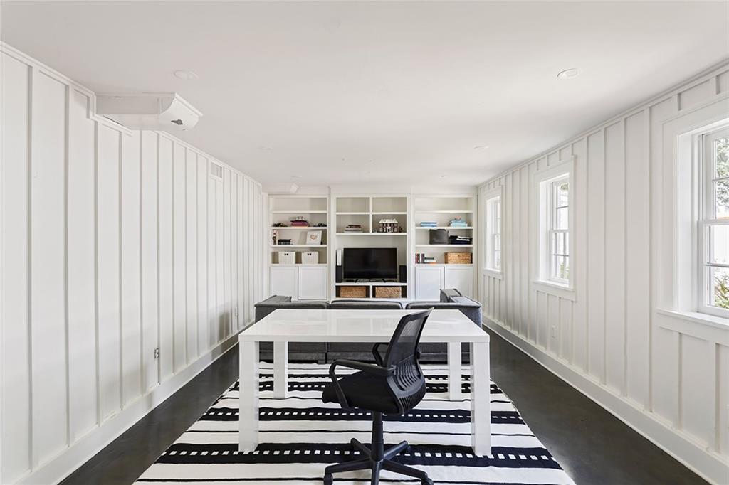 2318 Havenridge Drive NW