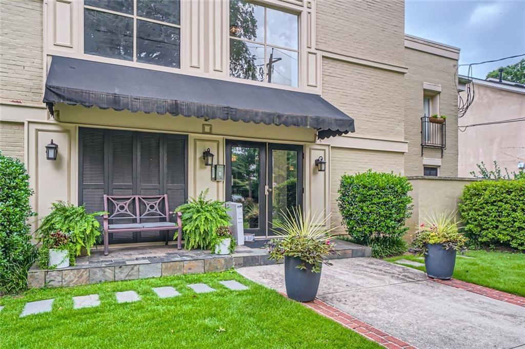 32 28th Street NW Unit 201