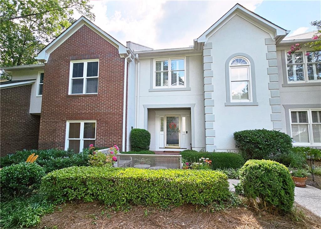 5652 River Oaks Place