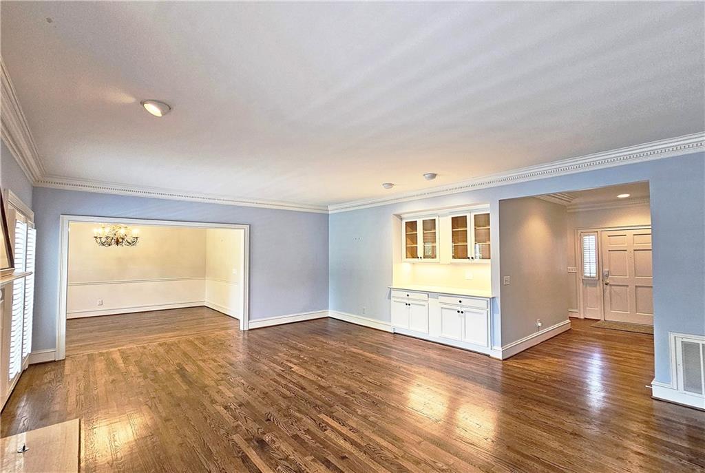 5652 River Oaks Place