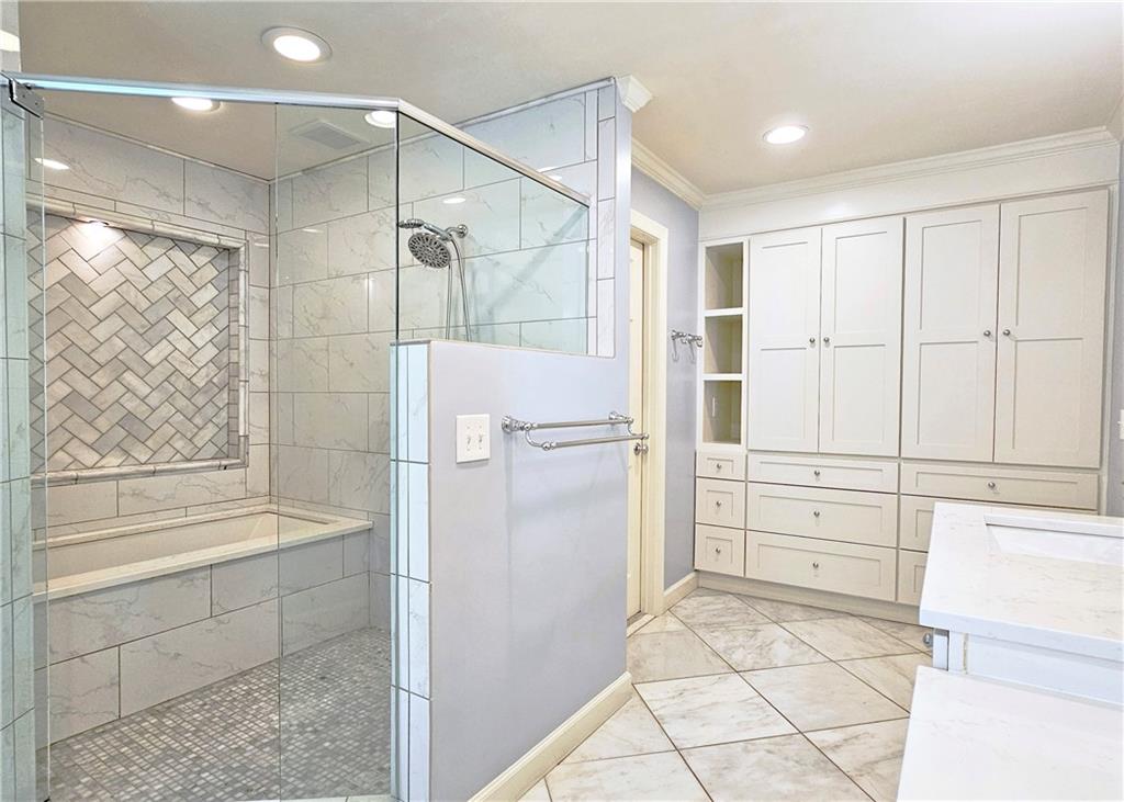 5652 River Oaks Place