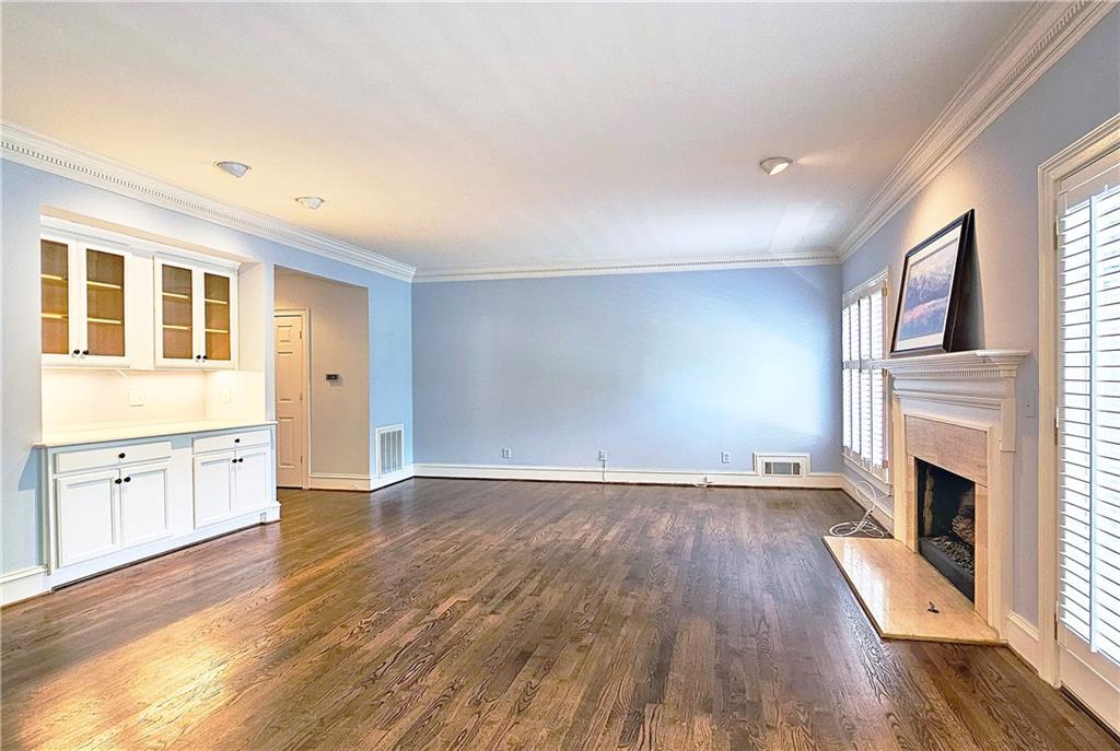 5652 River Oaks Place