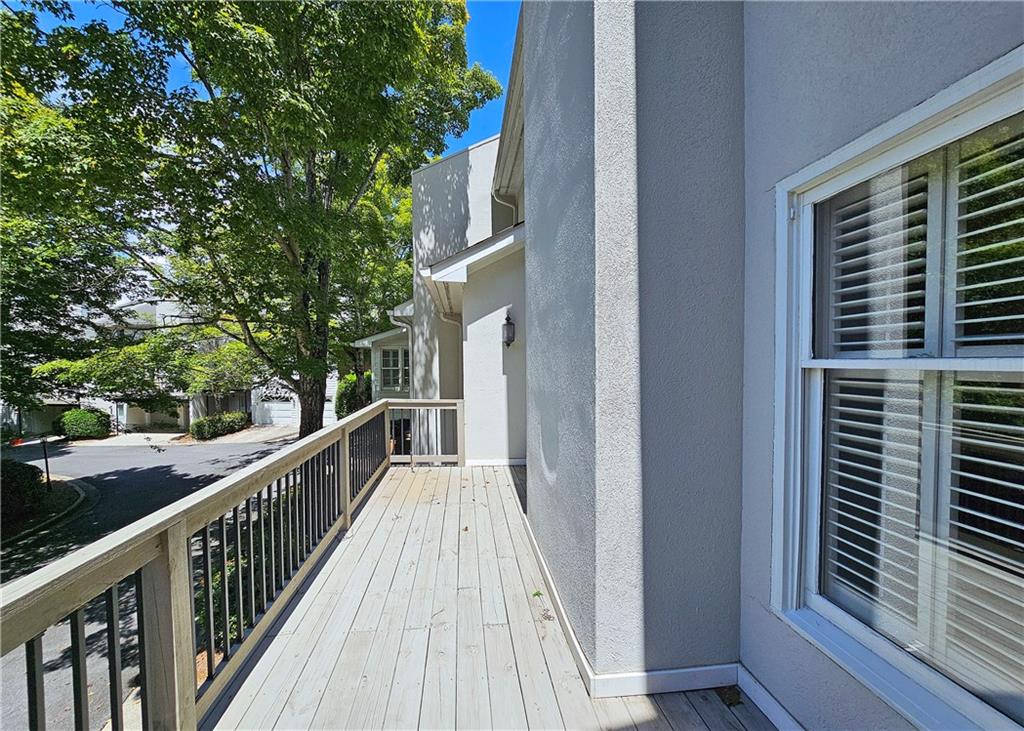 5652 River Oaks Place