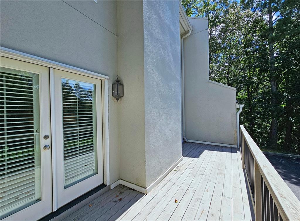 5652 River Oaks Place