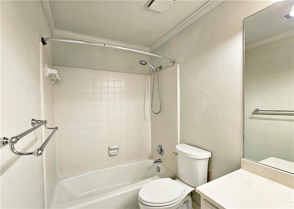 5652 River Oaks Place