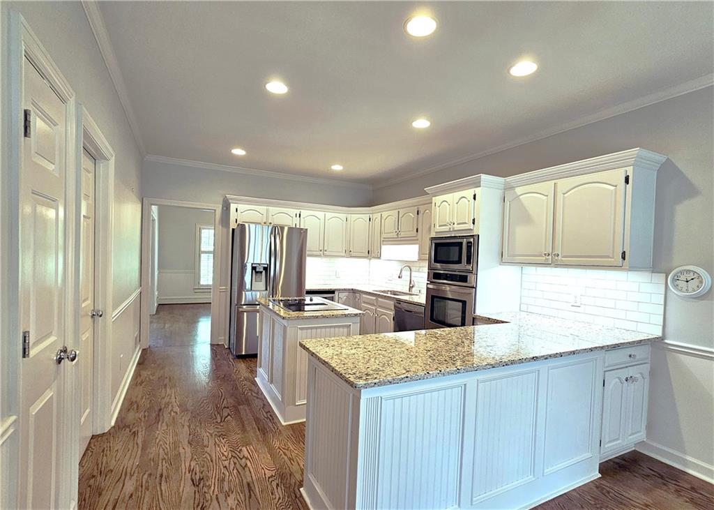 5652 River Oaks Place