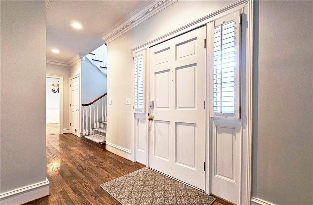 5652 River Oaks Place