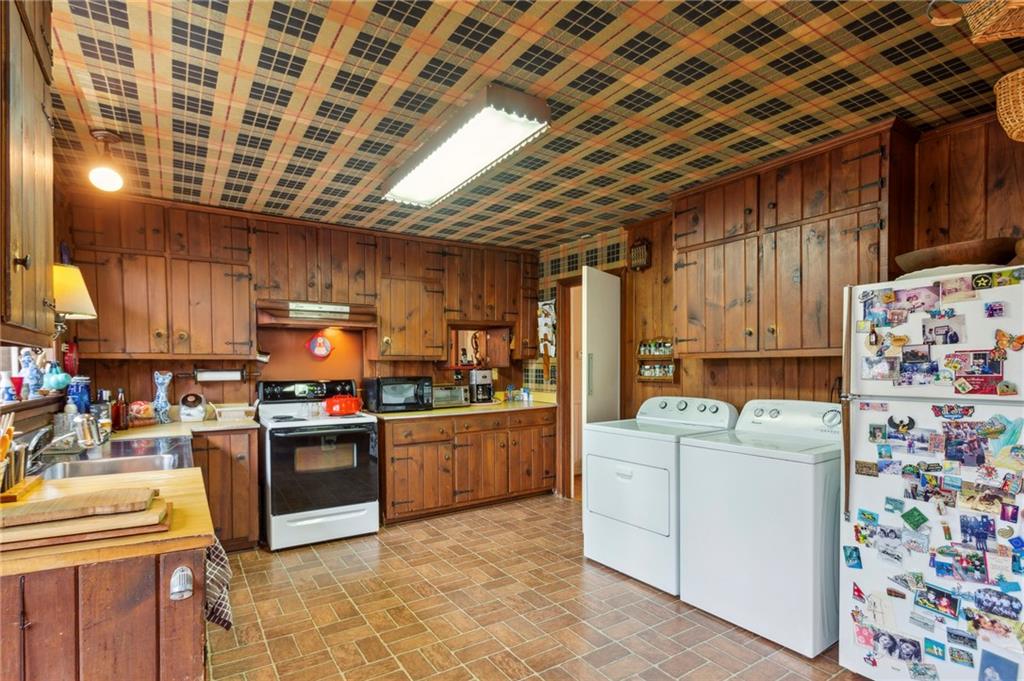 3781 Narmore Drive NE