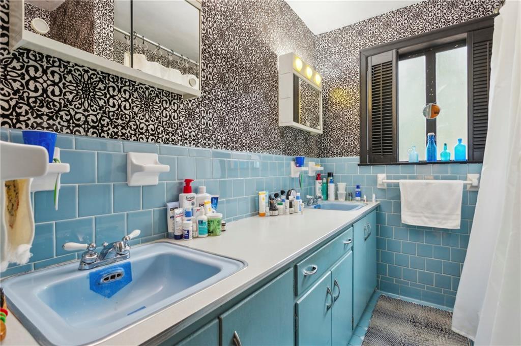 3781 Narmore Drive NE