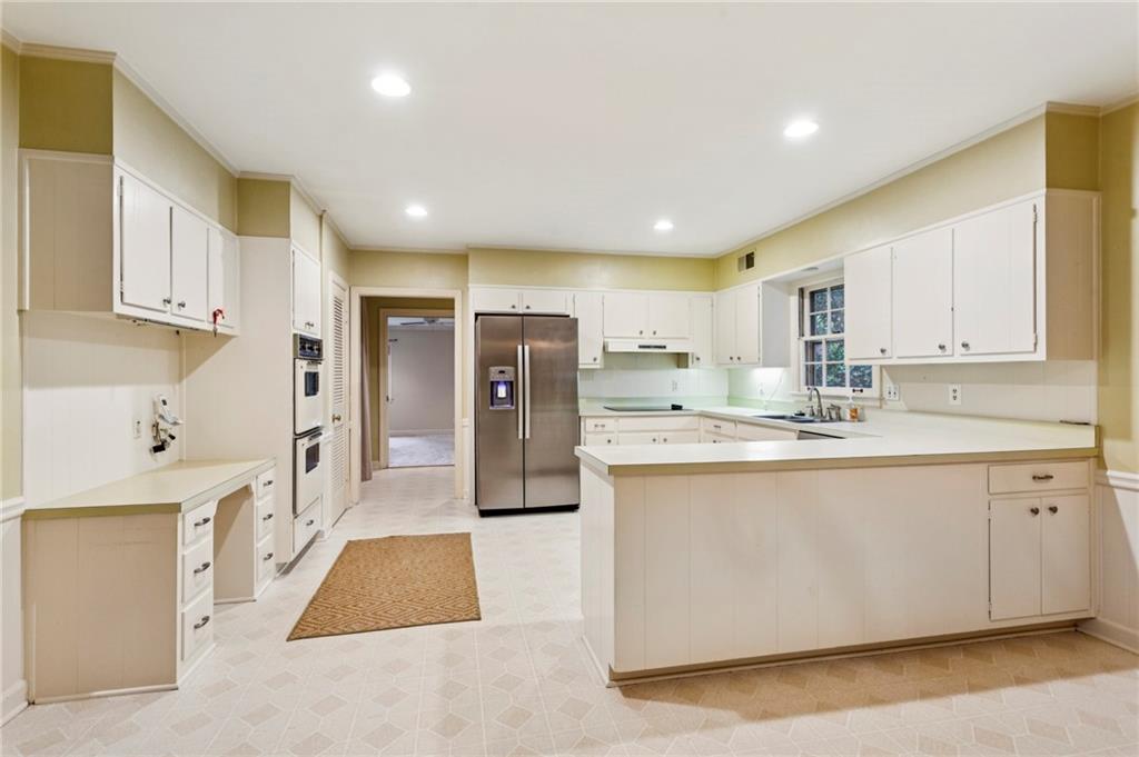 399 Glencastle Drive