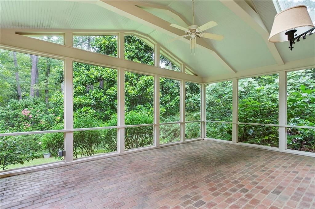 399 Glencastle Drive